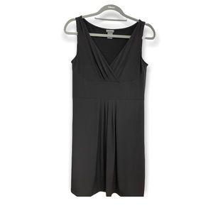 Ann Taylor, Size 6, 94% Polyester  6% Spandex